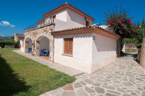 Ainu Residence | Tritt-Sardinia.com